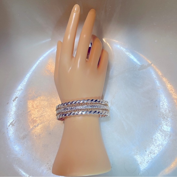 🎊Beautiful Two Tone Rope Twisted Adjustable Wrist Cuff Bracelet!!! - Picture 3 of 12